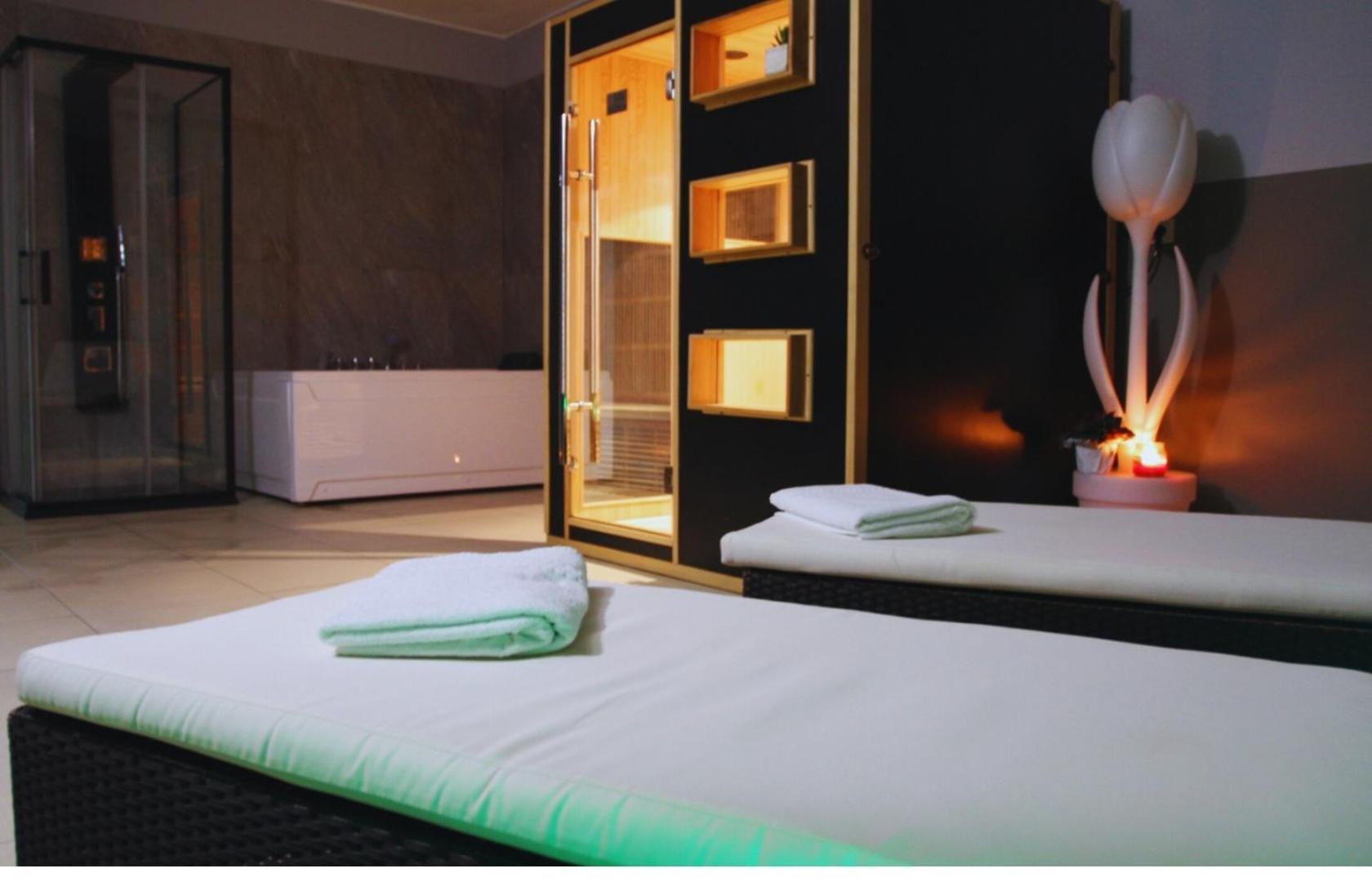 Happy Hotel Atelier Gardone Riviera Centro & Beach Zewnętrze zdjęcie