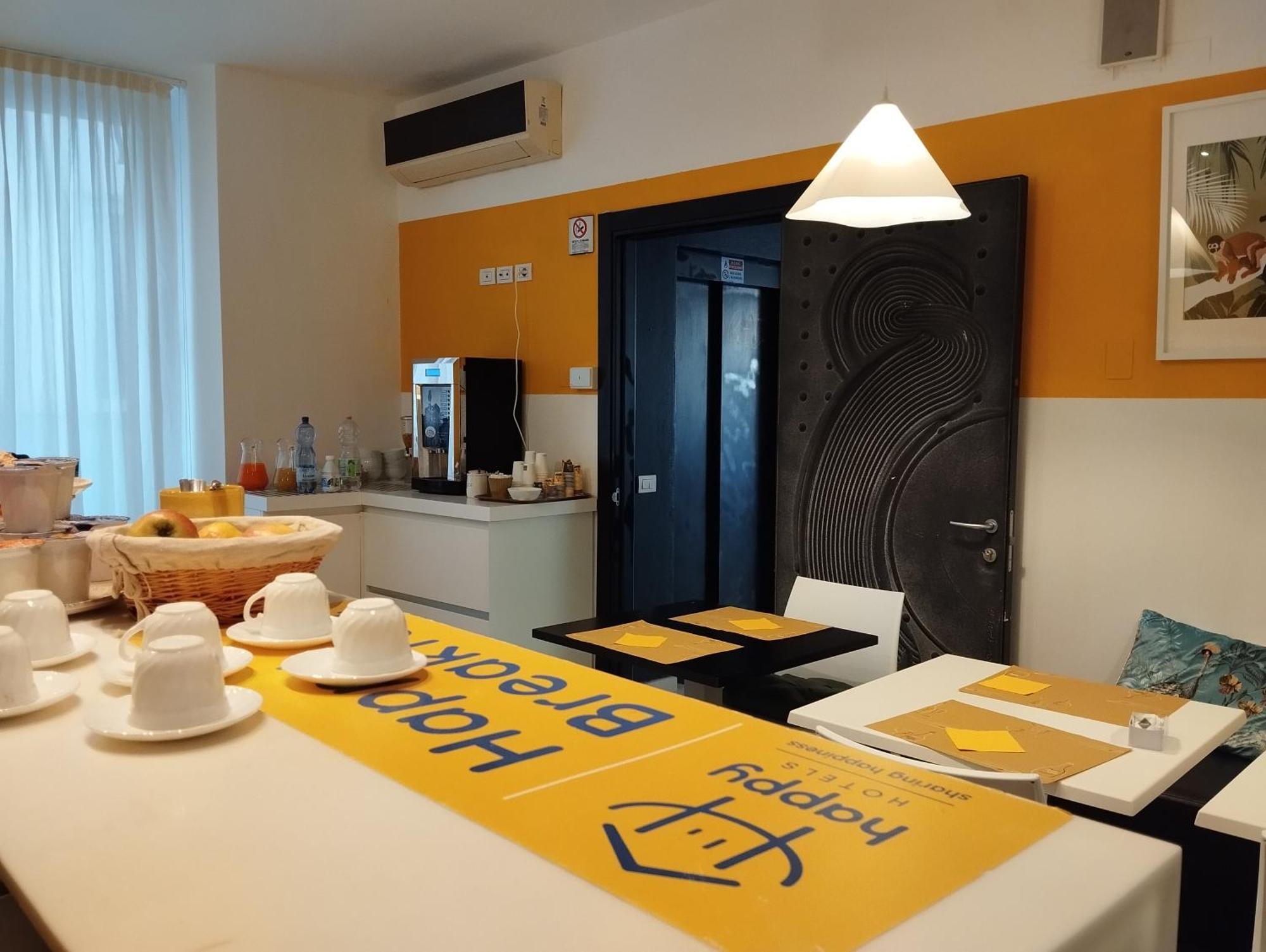 Happy Hotel Atelier Gardone Riviera Centro & Beach Zewnętrze zdjęcie